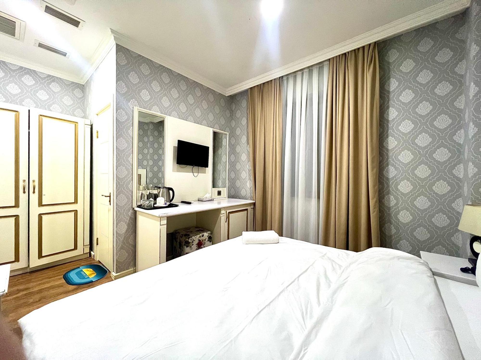 Maris Hotel Baky Esterno foto